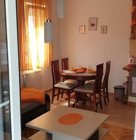 Apartman Anja Novi Sad Esterno foto