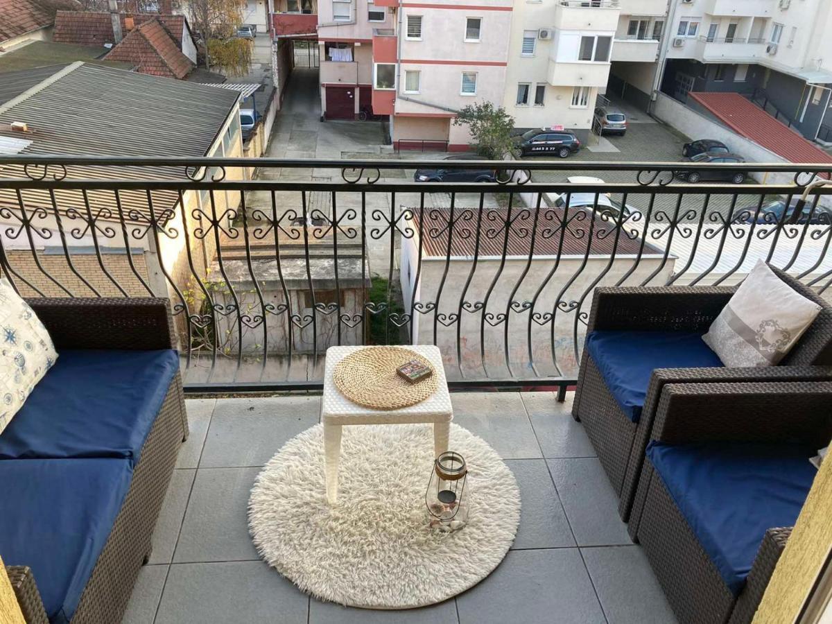 Apartman Anja Novi Sad Esterno foto